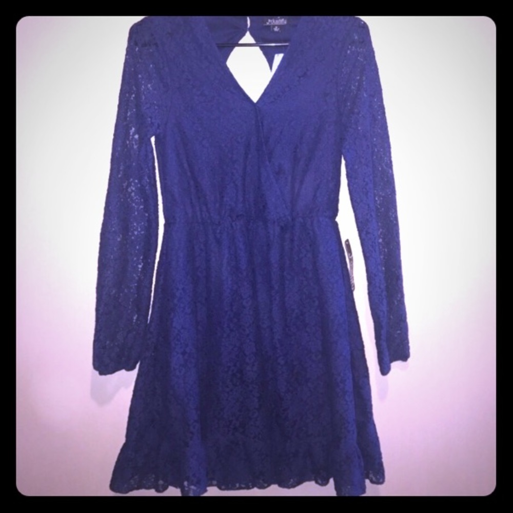 Lace Long-sleeve Dress - M